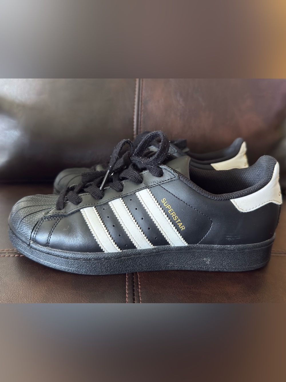 Adidas Superstar core black white leather sneakers/ classic shell toe size 6